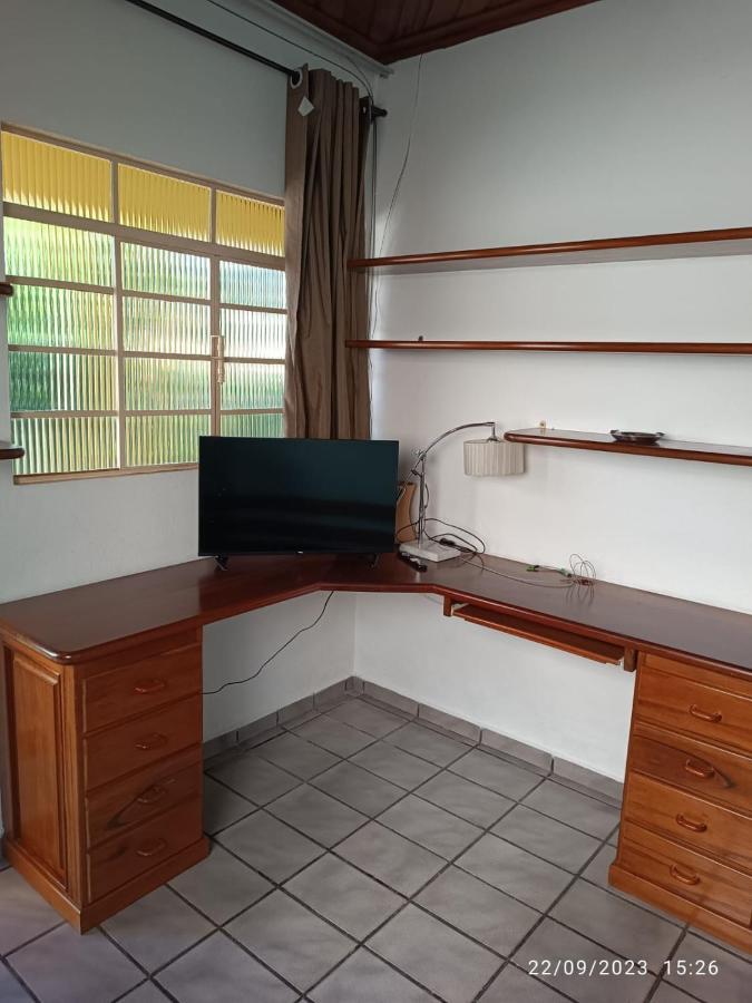 Casa No Centro De *